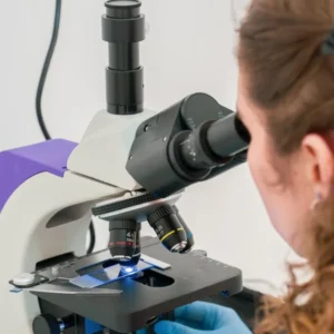 Dra. Melissa Arqueros – Dermatología
